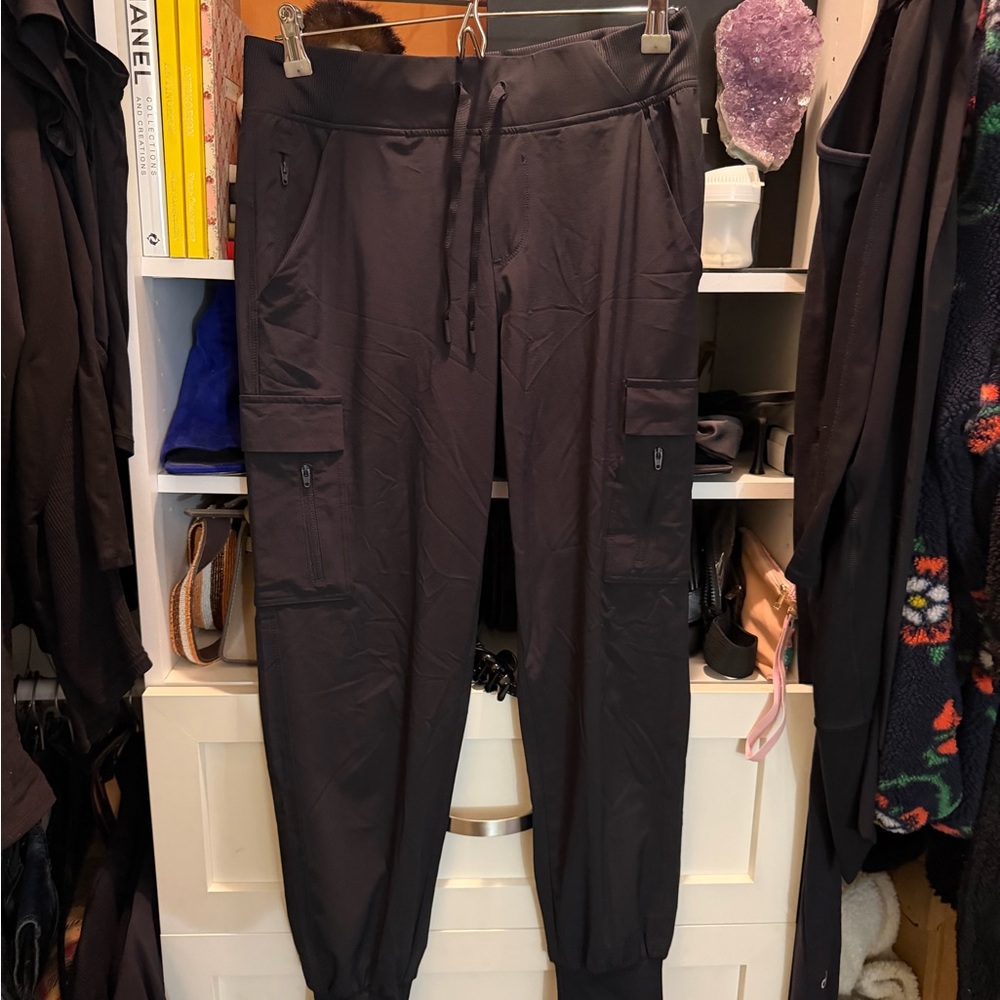 Women’s all in motion Black Cargo Pants